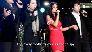 Watch Il Volo The Christmas Song feat Pia Toscano video