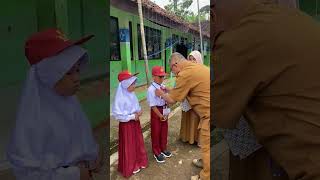 Aktivitas Murid Sekolah Sd Pertama Masuk Sekolah