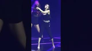 Jennie Look So Hot In This Outfit