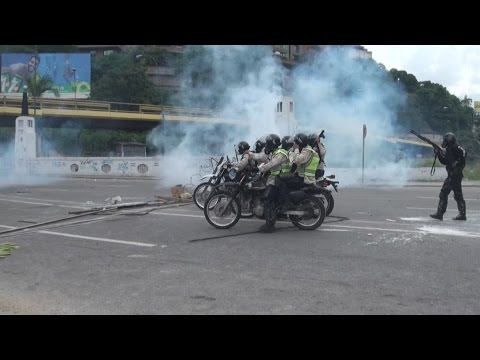 Muere por disparo un joven durante manifestación opositora en Venezuela