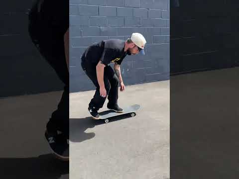 Jorge showing off our new OG Honeycomb deck ✨