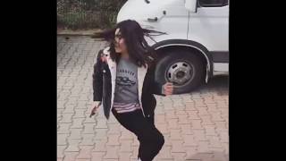 Adı Zehra Zeynep Şimşek Neler Yapıyor