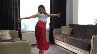 Dilara Kaçmaz Roman Havası Muhteşem Dans Performansı