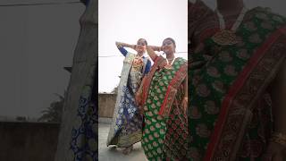 Dola Re Dola Re Aishwarya Rai & Madhuri Dixit Shahrukh Khan Banerjee Sisters