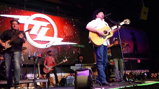 Watch Tracy Lawrence Speed Of A Fool video