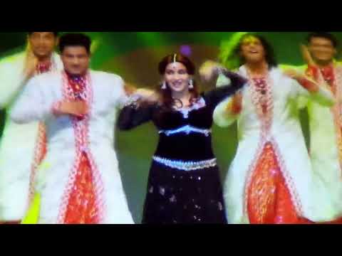 Madhuri Dixit performs Choli Ke Peeche at Access All Areas LIVE...