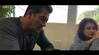 Salman Khan Listen and Croons Selfish By Atif Aslam| SELFISH| ATIF ASLAM SALMAN KHAN Salman Khan Listen and Croons Selfish By Atif Aslam| SELFISH| ATIF ASLAM SALMAN KHAN