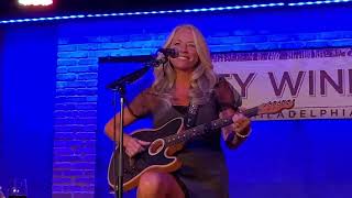 Watch Deana Carter Crying video