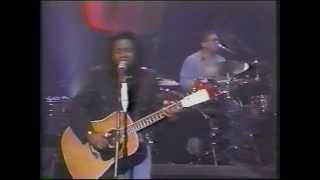 Watch Tracy Chapman Open Arms video