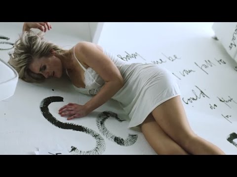 Videos musicales (videoclip) de Nicky Romero & Anouk Feet On The Ground Videos musicales (videoclip) de Nicky Romero & Anouk Feet On The Ground