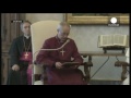 Church of England agrees to women bishops