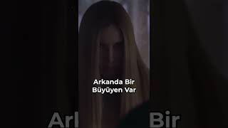 Arkanda Bir Büyüyen Var