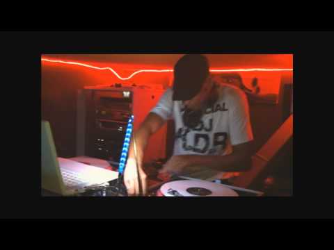 DJ KDR ET I2S avec dj-H AU TAPIS ROUGE DE CORBAS (69)