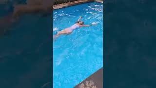 Video Pranatiraiprakash Looks Sizzling Hot As She Flaunts Her Curves In This Hot Swimsuit.