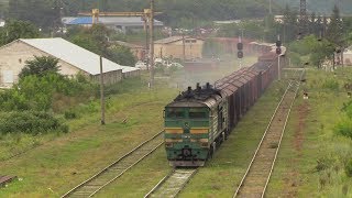 Видео Тепловоз 3ТЭ10М-1047 на ст. Шолданешты / 3TE10M-1047 at Soldanesti station от diiselrong, Шолданешты, Молдавия