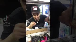 Ayə Sənin 1 Paçka Siqaretin Var, Siqaret Dilənirsən Ə - Tiktok