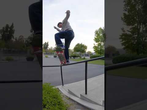 💐 Chris Colbourn from his “Flower Suit” part