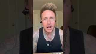 Look At This Vibrant Reaction Of Jacoby From Papa Roach To The New #5Fdp Release #Thisistheway 🎧🤘