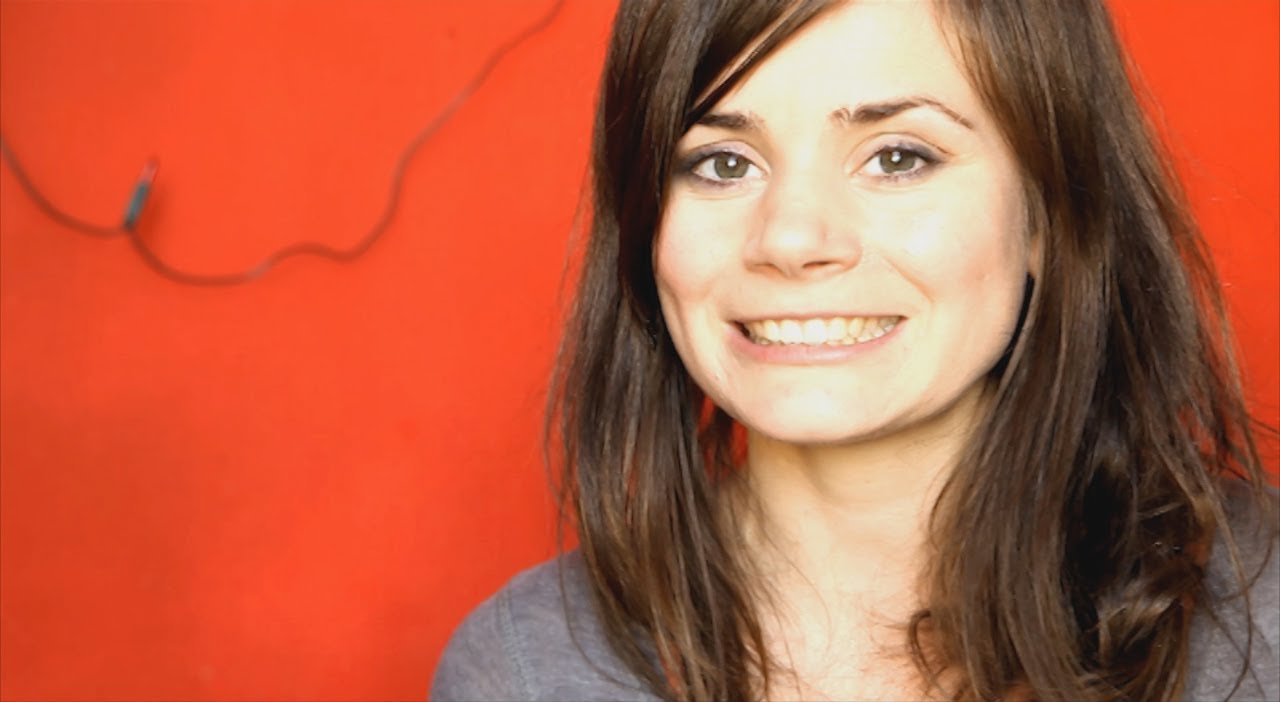 Erste Kommentare - Joyce Ilg - YouTube Erste Kommentare - Joyce Ilg - YouTube