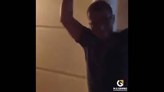 Alex Klarnet Gitme Burada Kal Gitmee