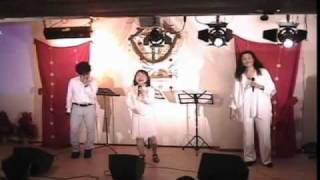 Watch Cece Winans What A Child video