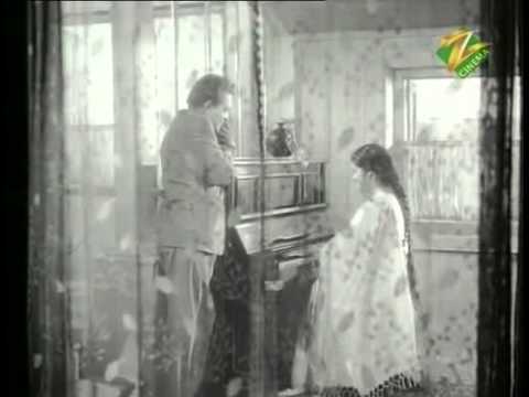 Dheere Dheere Machal Ae Dil-e-Beqaraar - Anupama - Lata