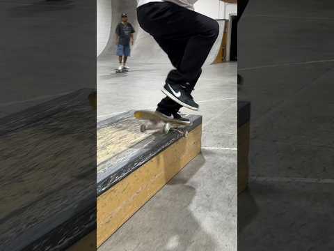 Switch front shove nose grind  #skateboarding