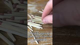 Bi̇r Kalem Ve Çakmak İle Bi̇r Si̇lah