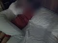 Seghe Davanti Al Bambino: Donna PAZZA plagia il FIGLIO che il padre CARABINIERE si fa le SEGHE