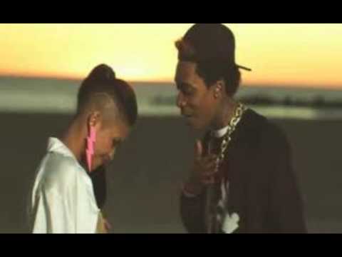 Wiz Khalifa - Roll Up (Legendado) Wiz Khalifa - Roll Up (Legendado)