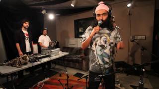 Watch Das Racist Rapping 2 U video