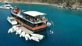 Willy T - Norman Island BVI | St Thomas Boat Rental | Phoenix Island Charters