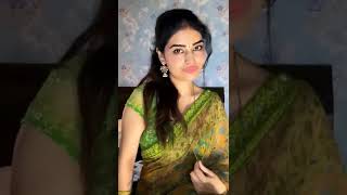 Desi Bhabhi Seductive Look In Saree Pratiksha Bankar Latest Hot Navel Look In Saree