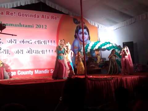 Rayna Dancing on Shyam Chudi Bechne aaya