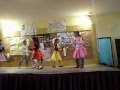 Cris Bailando Procura en el Cole :D