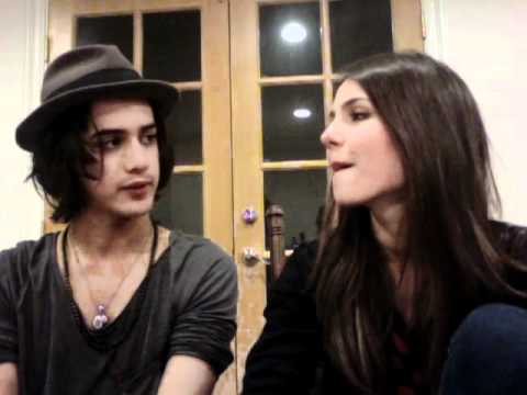 Victoria Justice Avan Jogia Laugh A lot