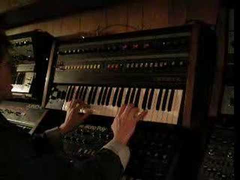 Crumar Composer analog paraphonic synthesizer demo