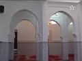 اضحك على محمد السادس لايعرف كيف تقام الصلاة .flv