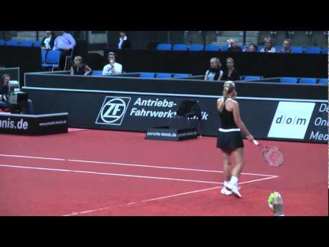 Sabine Lisicki vs． Dominika Cibulkova service game @ Porsche テニス Grand Prix 2011