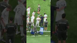 Xabi Alonso Qui Donne Des Consignes À Ses Joueurs Durant Real Madrid - Osasuna