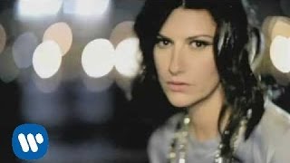 Watch Laura Pausini Con La Musica En La Radio video