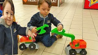 Can Oyuncak Seçme Oyunu Oynuyor Bi̇dünya Oyuncak Toys And Fun Eğlenceli Çocuk Videosu Kids Süper