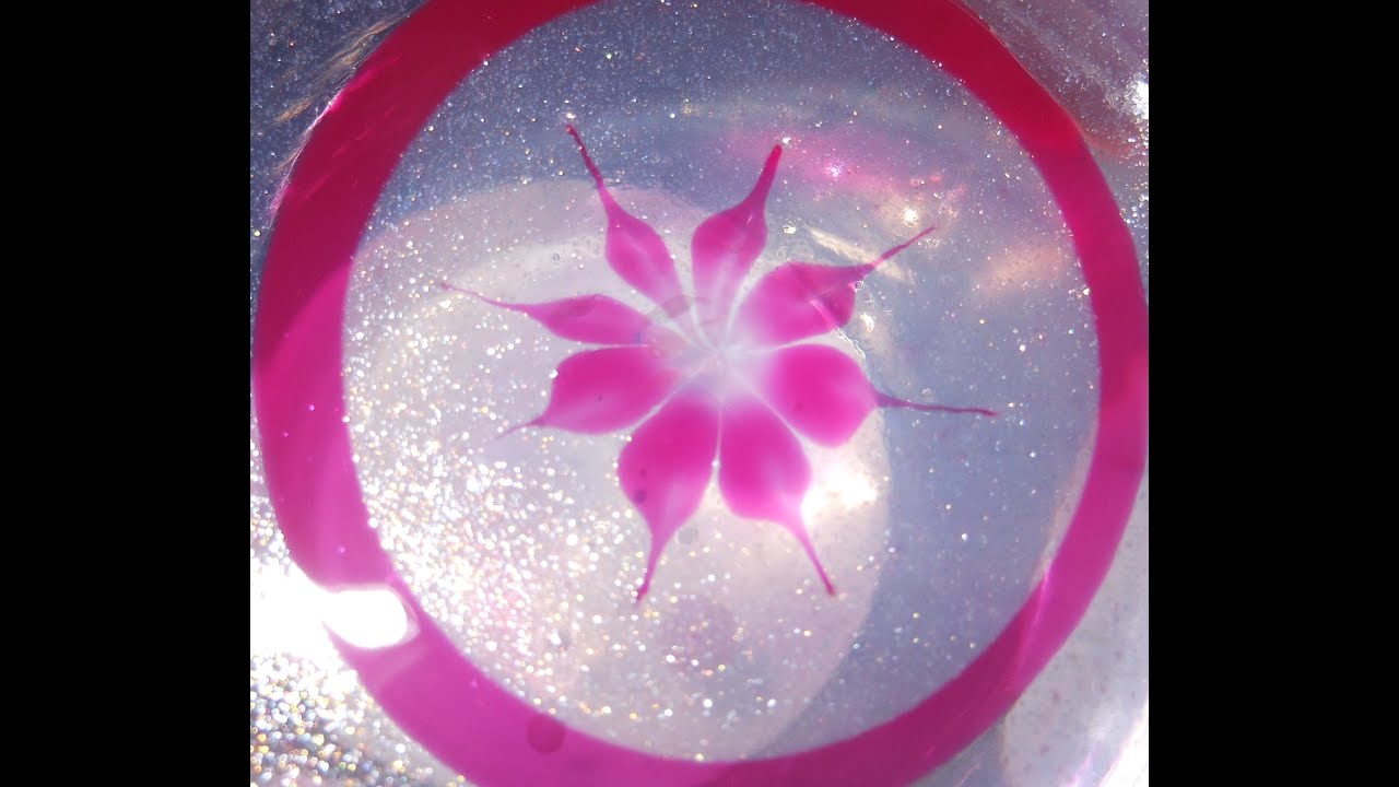 one flower water marble design for short nails and paper flower arrangement