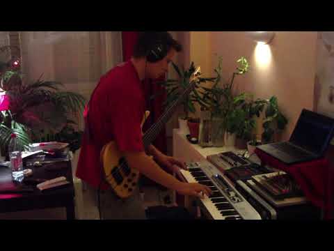 Stoparach Impro live 5st slap bass groove in E minor