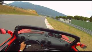 Lotus Elise Vs Husqvarna 511 SMR confronto in pista