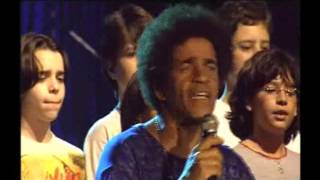 Watch Carlinhos Brown Tocar video