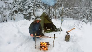 Kar Fırtınasında Sobalı Çadır Kampı - Bushcraft, ilkel olta, buzda balık avı - Y