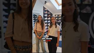 Des Jumelles Soffrent Des Sneakers Pour Leur Anniv