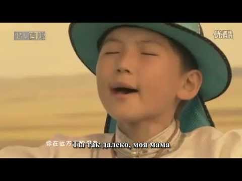Китайский мальчик поет на конкурсе Китайский мальчик поет на конкурсе