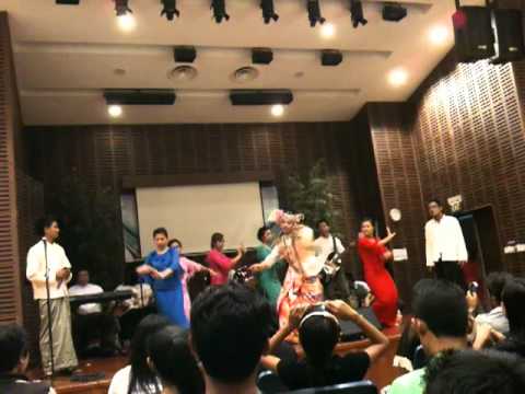 Family Picture Singapore on Family Advices Gyan Against Taking Penalties Worldnews Com